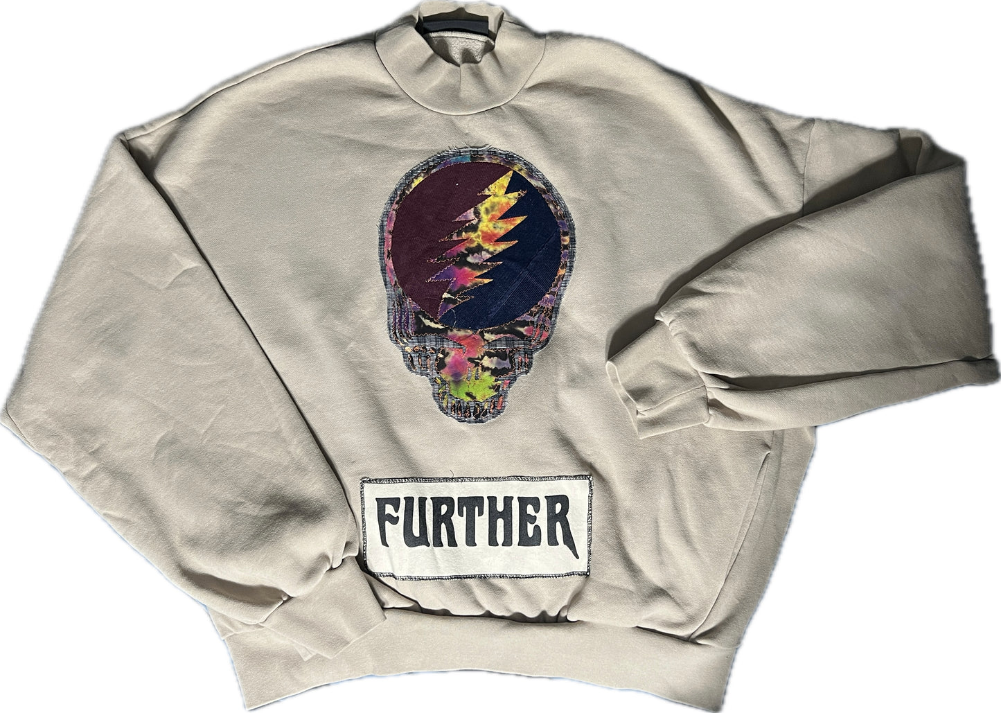 a4 Further crewneck L