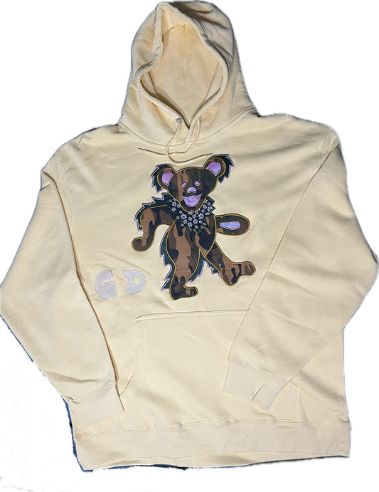 size 2XL yellow hoodie with bear appliqué patch