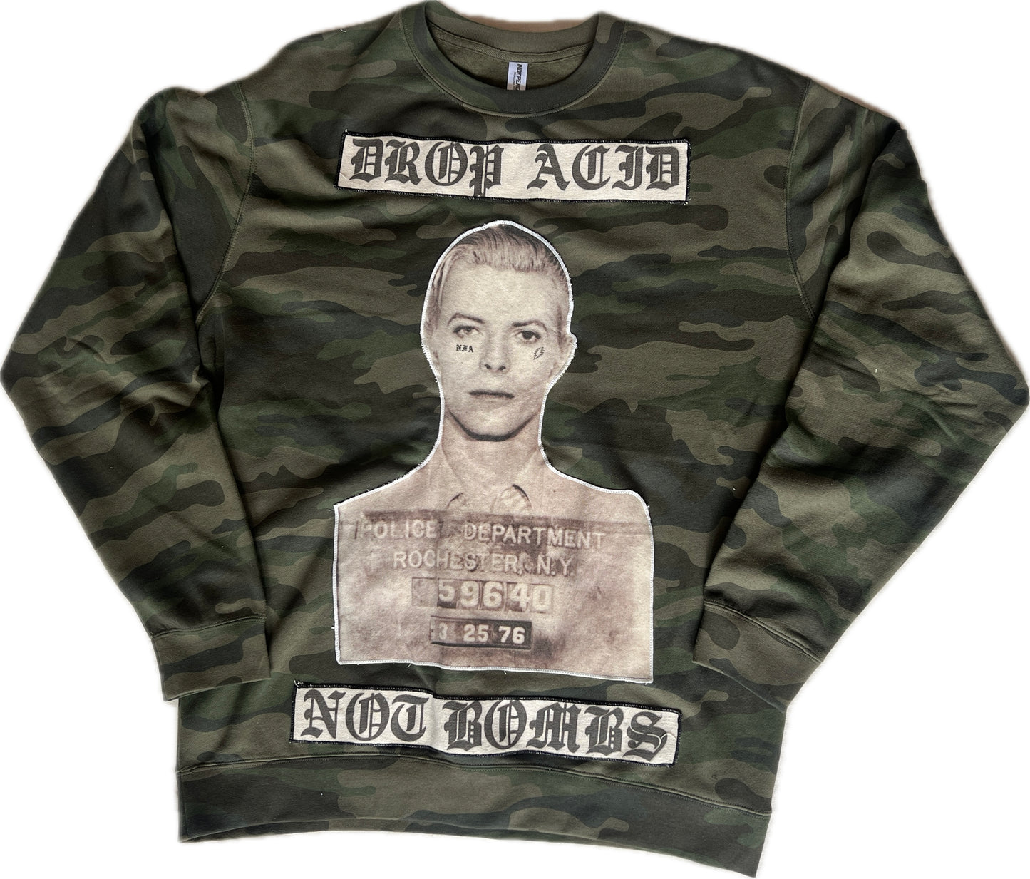 David Bowie crewneck Drop Acid Not Bombs size XL