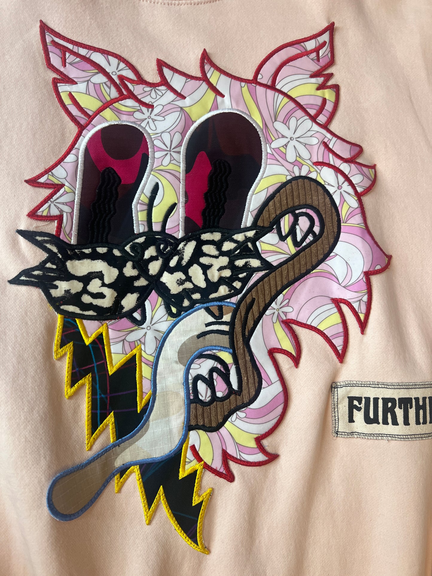 size Large crewneck with Further cat applique patch